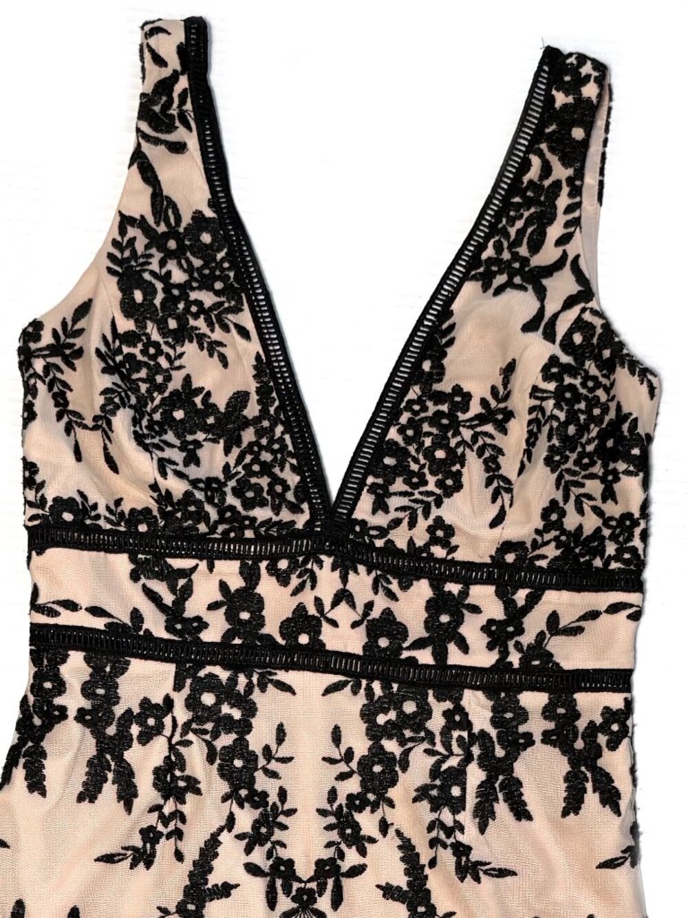Bardot Flora Embroidered Sheath Dress - Picture 4 of 8